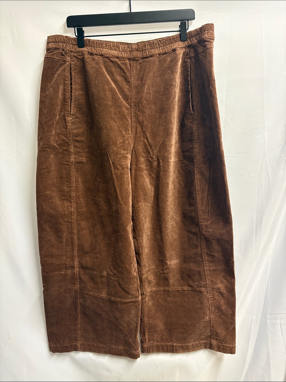 NWT Pilcro Izzie Relaxed Corduroy Pull On Barrel Pants Brown Size XL - Picture 3 of 5